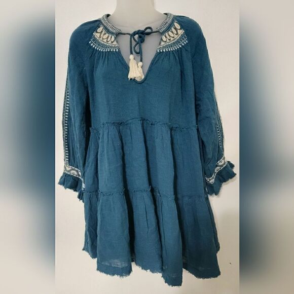 Free People V-neck oversized fit embroidered teal tunic top size small - Picture 9 of 15